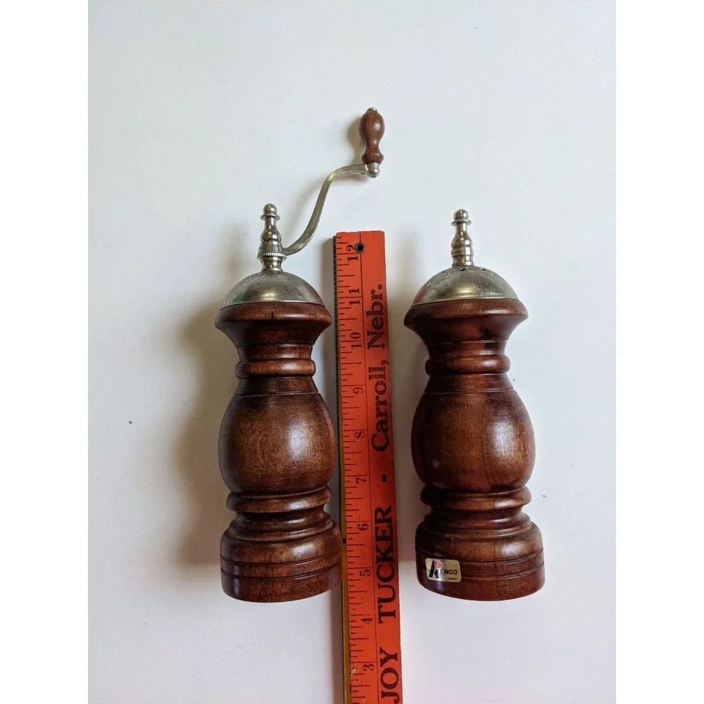 Vintage Kimco Wood Salt Shaker‎ and Pepper Mill Set Dark Brown Taiwan Hand Crank
